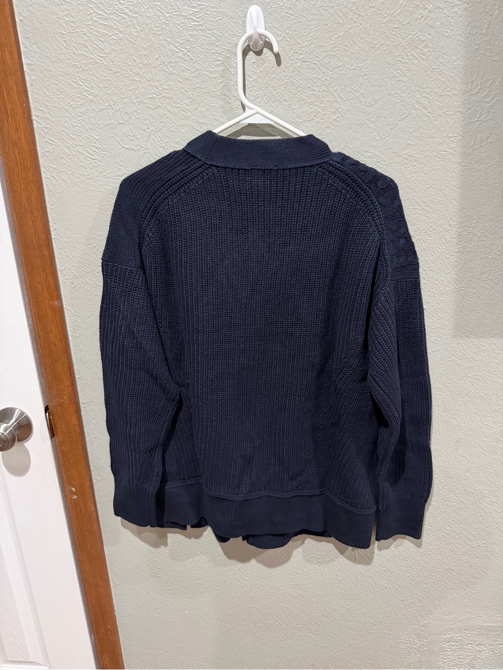 CAbi Navy Cable & Ribbed and Cable Knit V-Neck Cardigan Size M Cotton Blend NWT - Picture 3 of 4